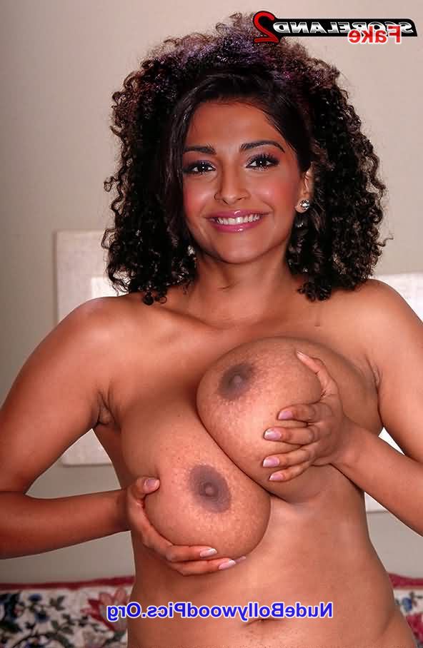 Sonam Kapoor bade boobs 2 - Sonam Kapoor Nude XXX Boobs Pussy Pictures